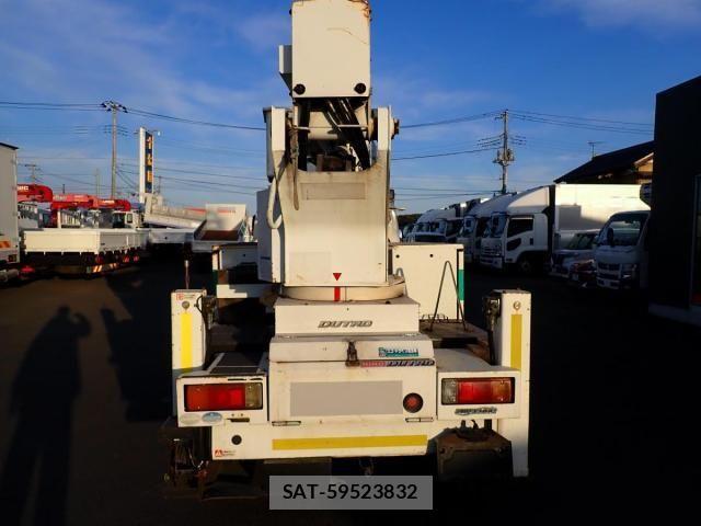Hino DUTRO 2013-05 2208300-5