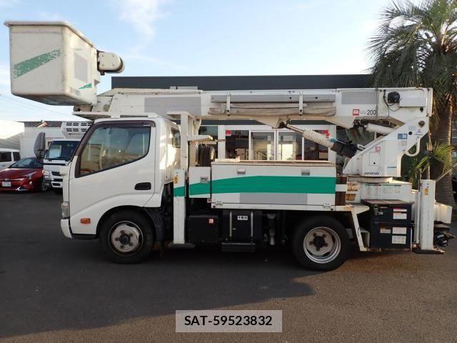Hino DUTRO 2013-05 2208300-7