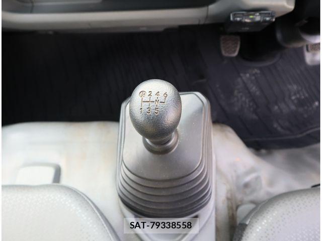Hino DUTRO 2020-01 2208293-23