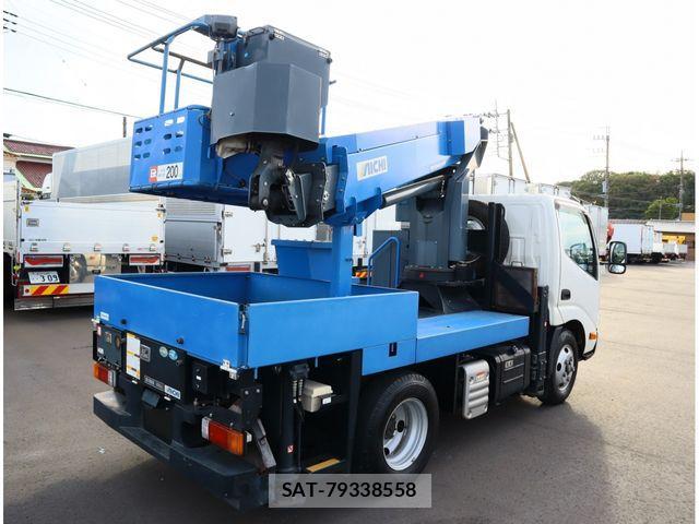 Hino DUTRO 2020-01 2208293-2