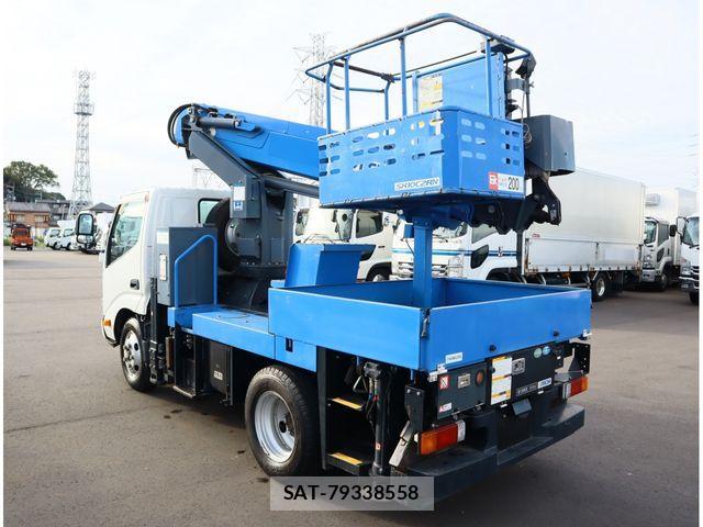 Hino DUTRO 2020-01 2208293-4