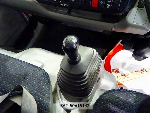 Hino DUTRO 2020-08 2316260-15