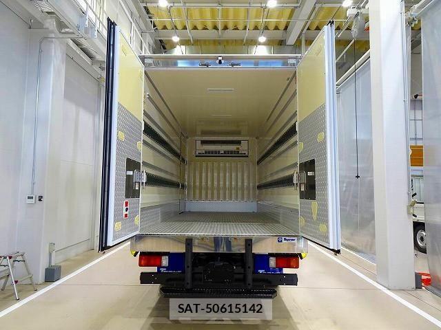 Hino DUTRO 2020-08 2316260-21