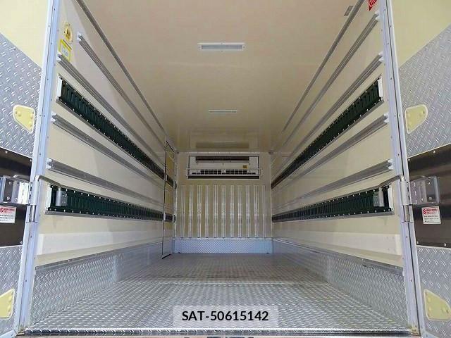 Hino DUTRO 2020-08 2316260-22