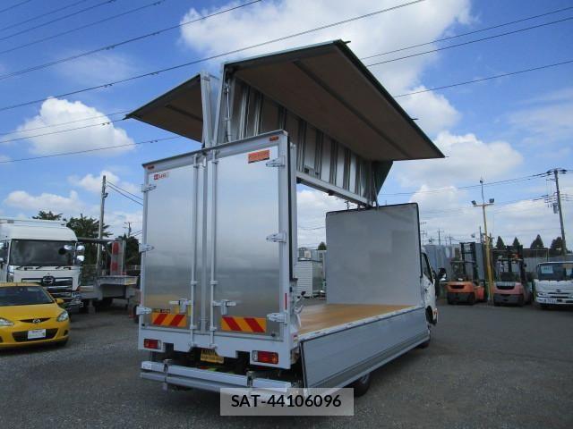Hino DUTRO 2024-09 2316230-9