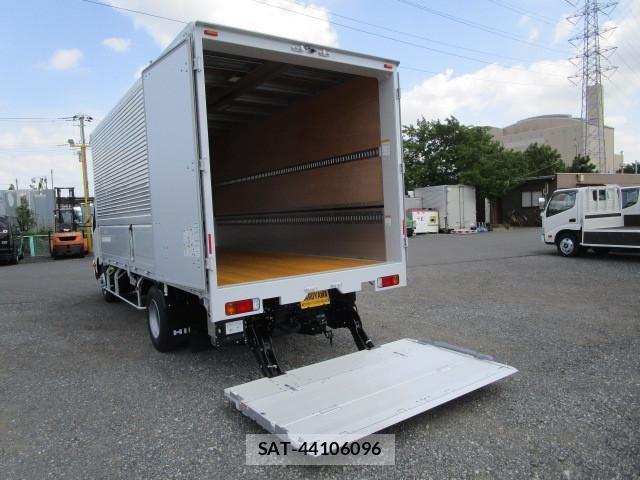 Hino DUTRO 2024-09 2316230-10