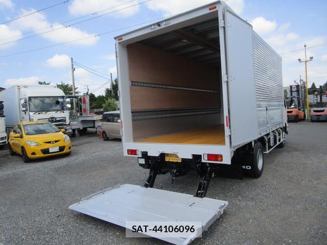 Hino DUTRO 2024-09 2316230-11