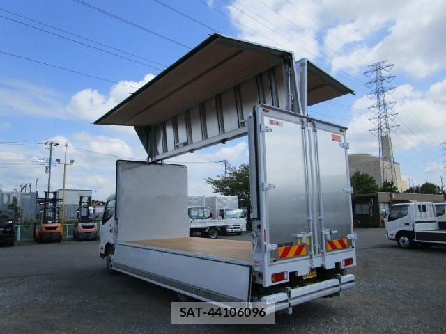 Hino DUTRO 2024-09 2316230-8