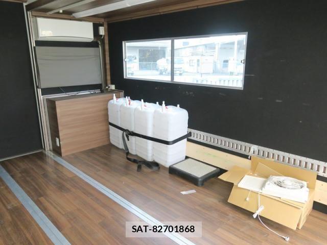 Hino DUTRO 2017-06 2316257-13