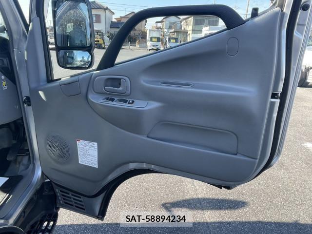 Hino DUTRO 2020-07 2316266-16