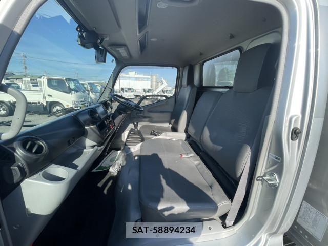 Hino DUTRO 2020-07 2316266-21