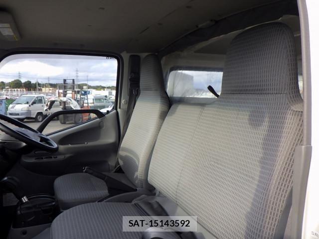 Hino DUTRO 2018-08 2316284-12