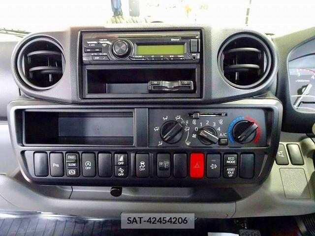 Hino DUTRO 2025-05 2316256-9