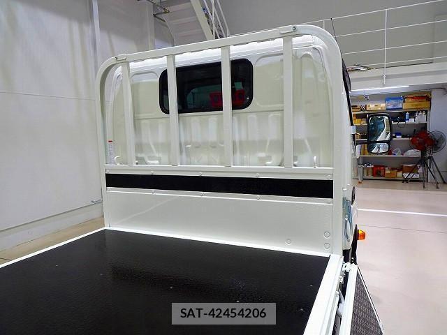Hino DUTRO 2025-05 2316256-24