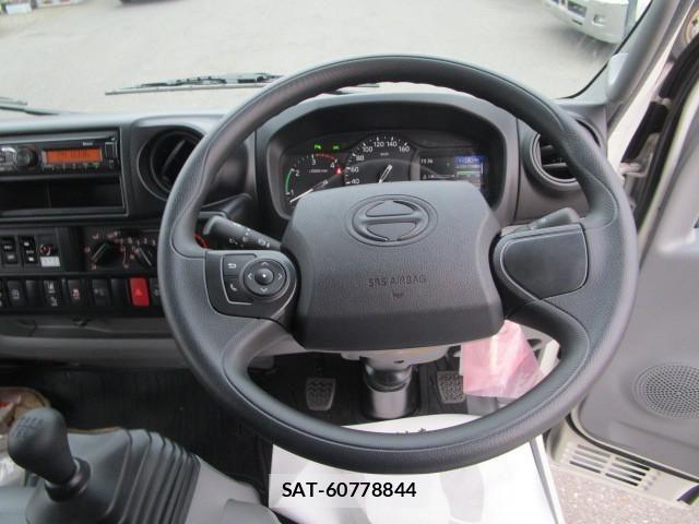 Hino DUTRO 2024-11 2316253-9
