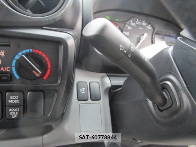 Hino DUTRO 2024-11 2316253-12