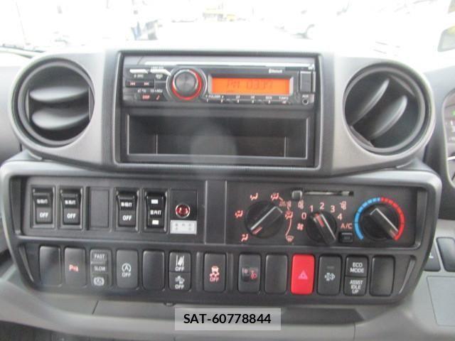 Hino DUTRO 2024-11 2316253-13