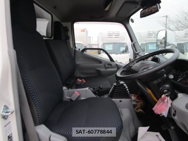 Hino DUTRO 2024-11 2316253-8