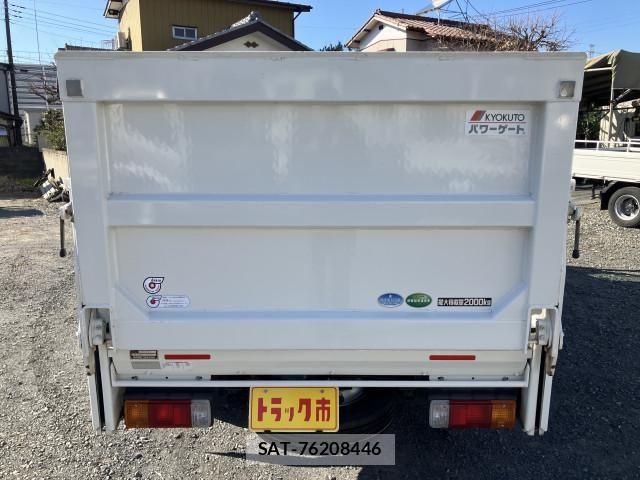 Hino DUTRO 2013-06 2316275-14