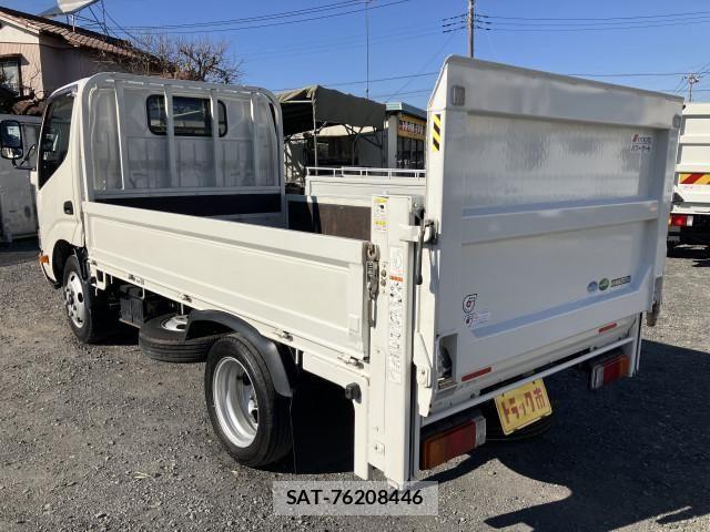 Hino DUTRO 2013-06 2316275-15