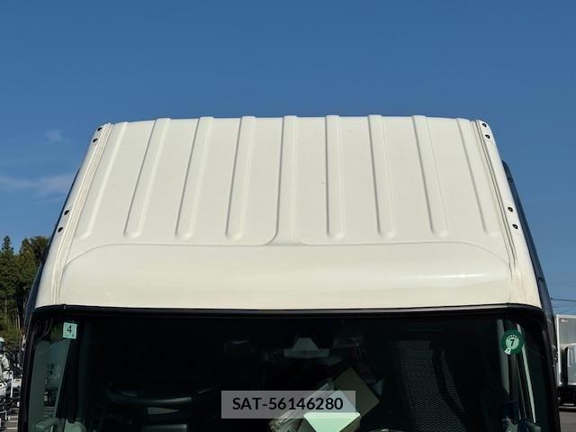 Hino DUTRO 2025-04 2319334-18