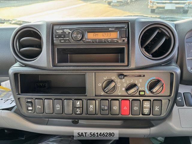 Hino DUTRO 2025-04 2319334-22