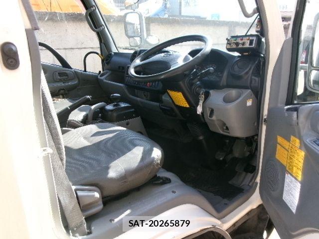 Hino DUTRO 2012-03 2347811-17