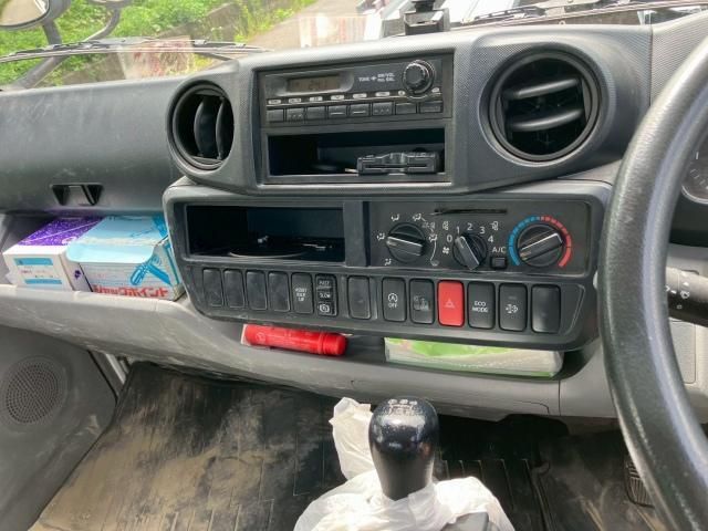 Hino DUTRO 2015-06 2385672-8