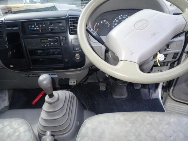 Hino DUTRO 2011-01 2385645-11