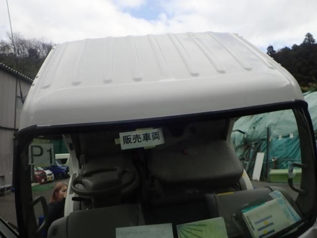 Hino DUTRO 2011-01 2385645-17