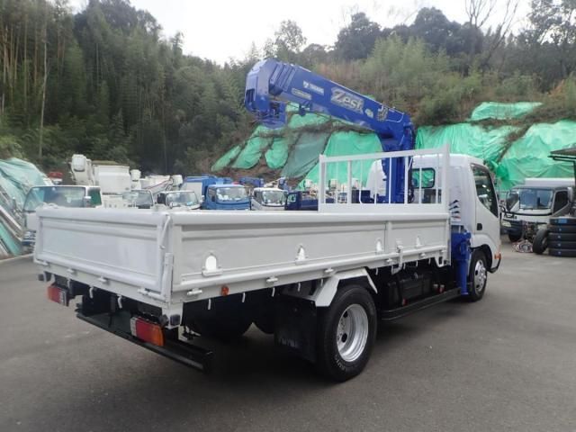 Hino DUTRO 2011-01 2385645-1