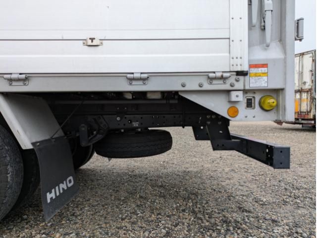 Hino DUTRO 2023-12 2385619-18