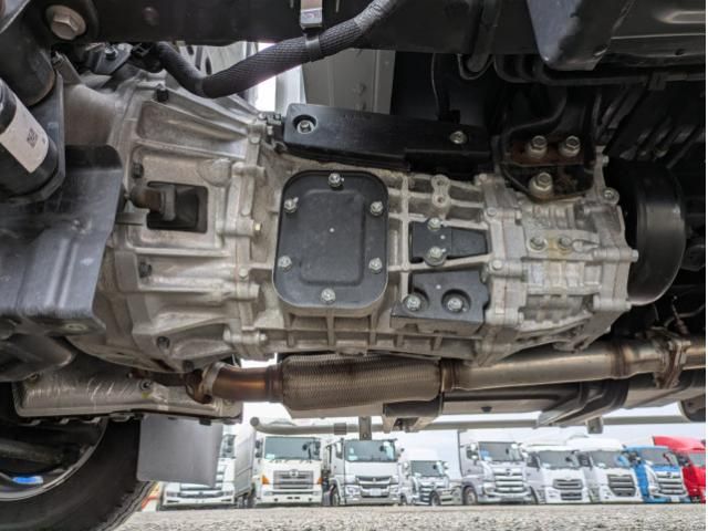 Hino DUTRO 2023-12 2385619-22