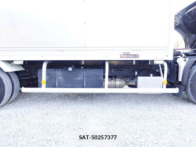 Hino DUTRO 2018-10 2400175-13