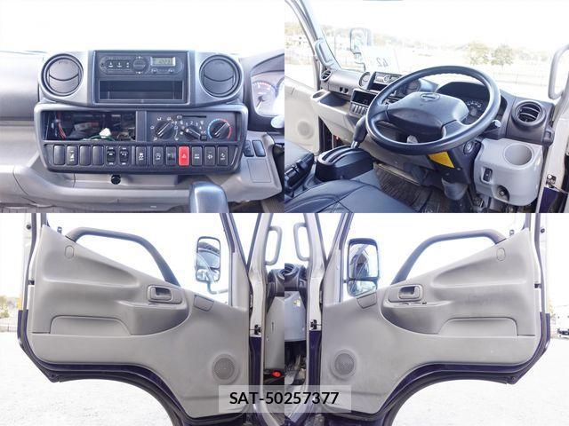 Hino DUTRO 2018-10 2400175-18