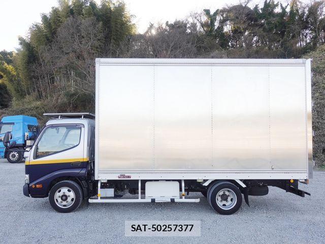 Hino DUTRO 2018-10 2400175-7