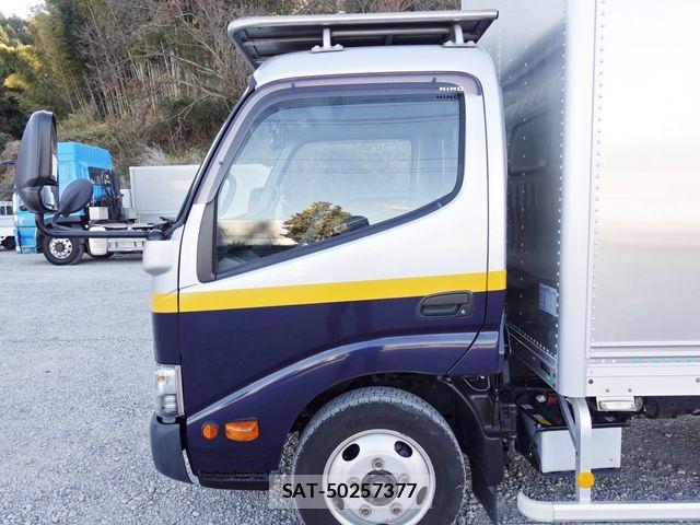 Hino DUTRO 2018-10 2400175-8