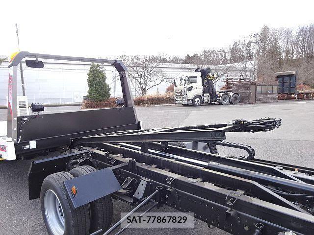 Hino DUTRO 2025-05 2485933-17