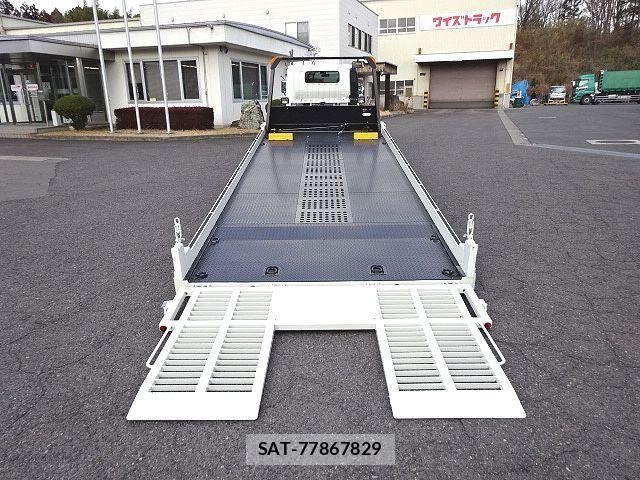 Hino DUTRO 2025-05 2485933-19