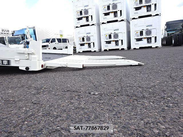 Hino DUTRO 2025-05 2485933-21
