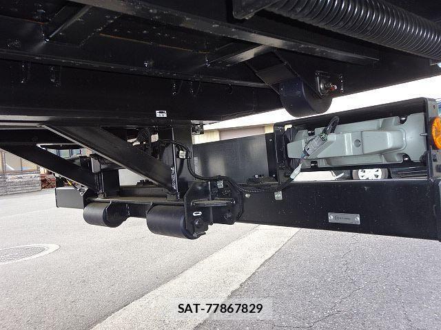 Hino DUTRO 2025-05 2485933-29