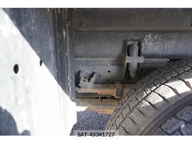 Hino DUTRO 2013-09 2663643-10
