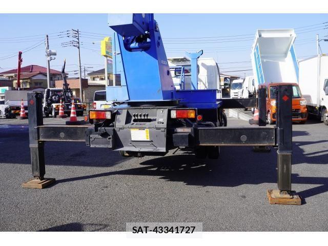 Hino DUTRO 2013-09 2663643-23
