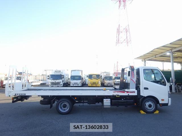 Hino DUTRO 2025-05 2663621-11