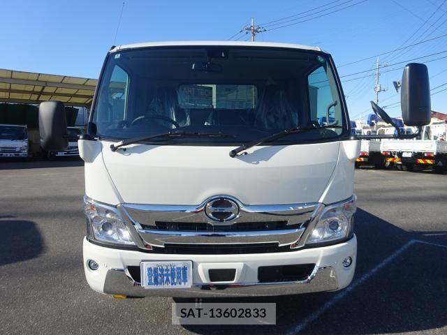 Hino DUTRO 2025-05 2663621-28