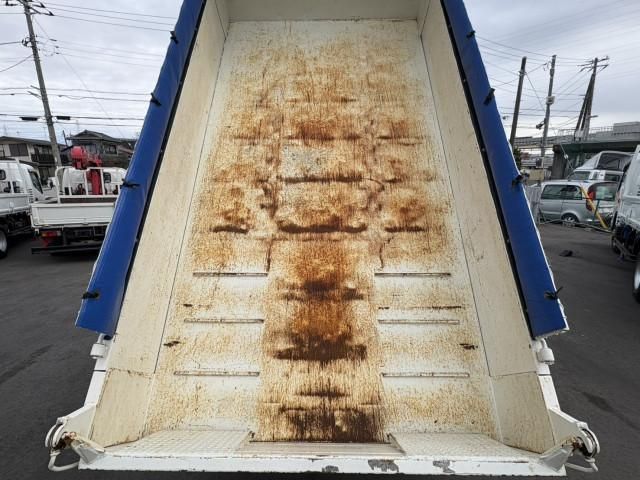 Hino DUTRO 2019-03 2709357-10