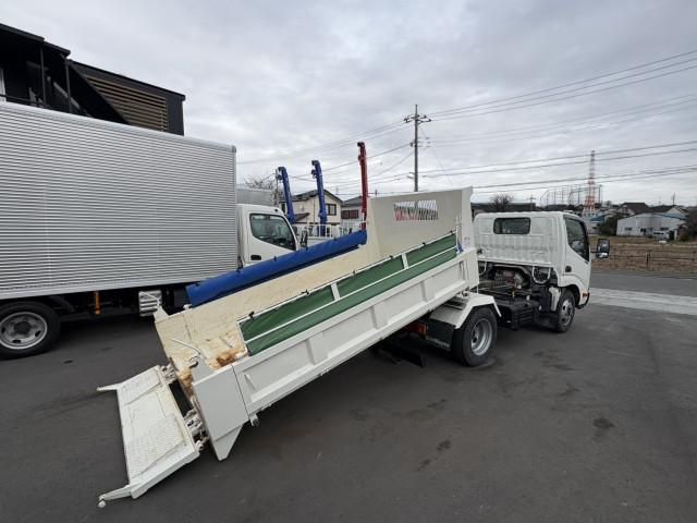 Hino DUTRO 2019-03 2709357-8