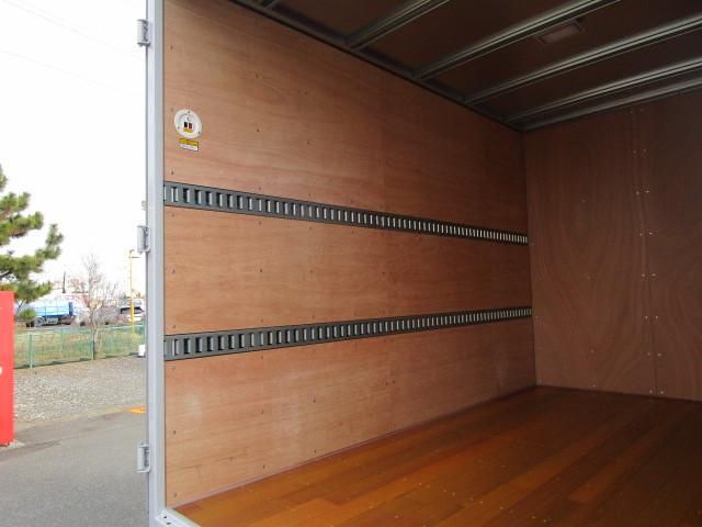 Hino DUTRO 2024-12 2709352-9