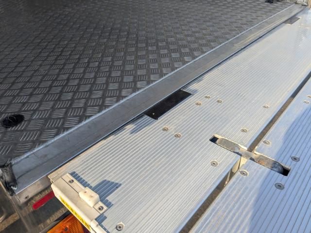 Hino DUTRO 2023-02 2709318-12
