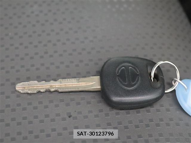 Hino DUTRO 2020-07 2828631-17